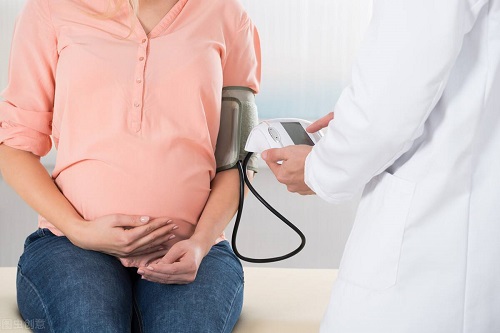 高龄女性自然怀孕难？试管婴儿可以来帮你！